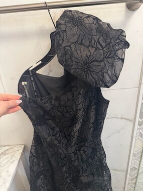 Black Halo Black Floral Lace One-Shoulder Gown